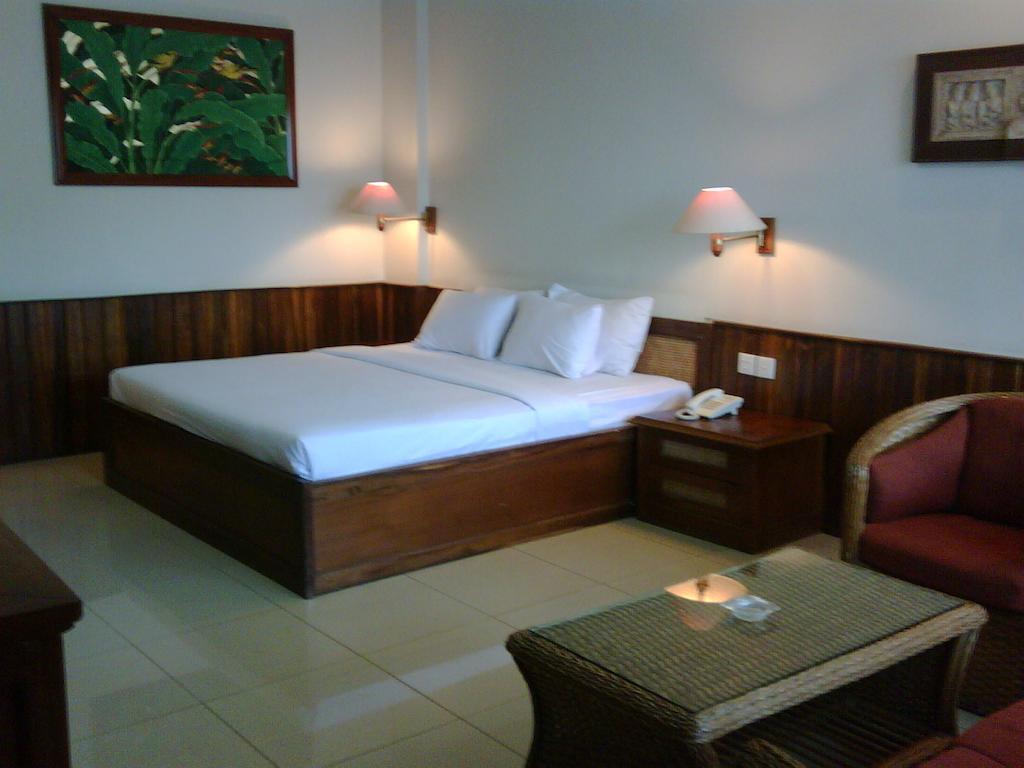 Sunrise Hotel Beach Pangandaran Rum bild