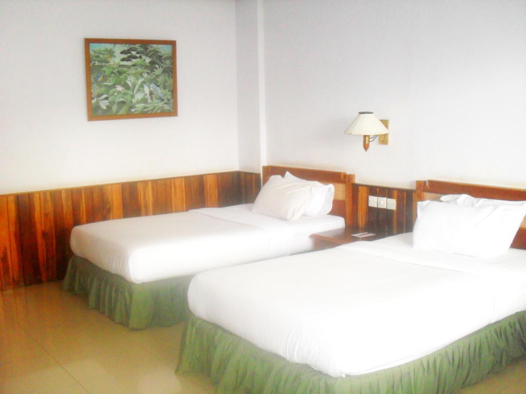 Sunrise Hotel Beach Pangandaran Rum bild