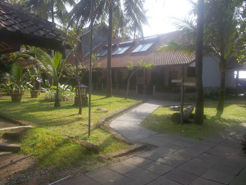 Sunrise Hotel Beach Pangandaran Exteriör bild